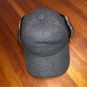 NWT Cozy winter baseball cap with ear warming flaps 🧢